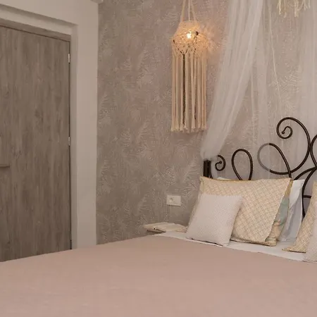 House Lefkes Plános